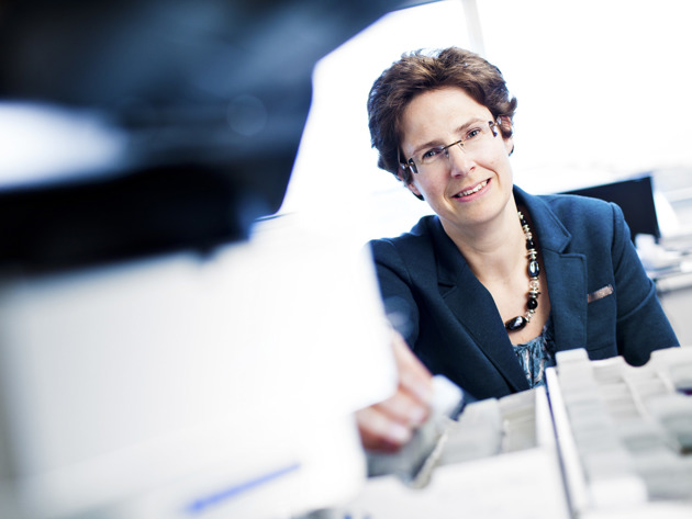 Karin De Visser